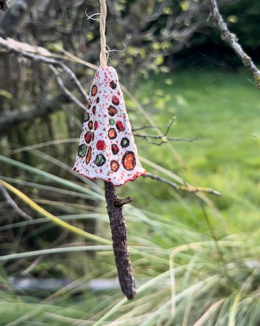 DIY herfstdecoratie, knutselen met eierdozen, herfstknutsel met kinderen